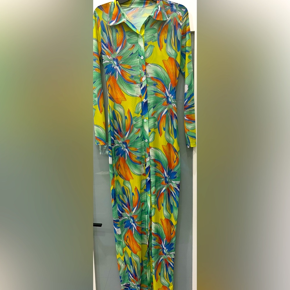 Lovely Dress Green Floral Maxi Long Sleeve SHEER Stretch Button Down Small